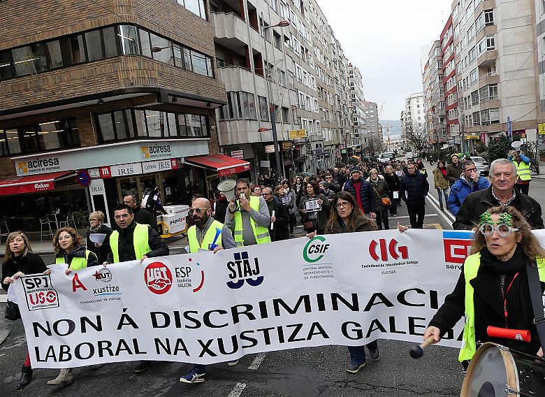 17-12-13 FolgaXustizaVigo11.JPG